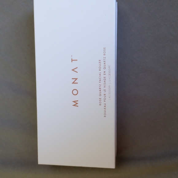 Monat Rose Quartz Facial Roller   NIB - Picture 3 of 4